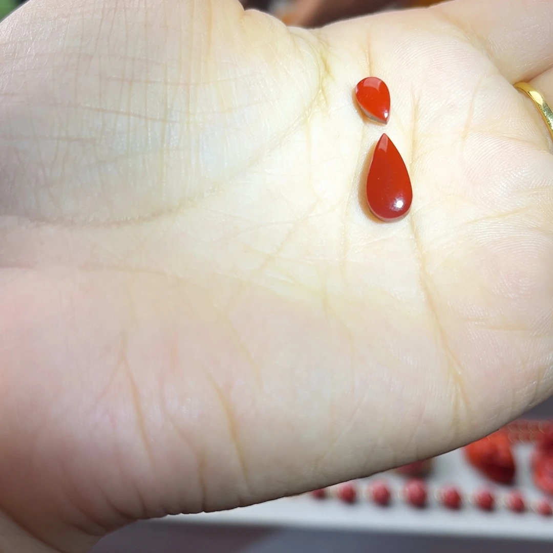 南红玛瑙未镶嵌珠宝奇石