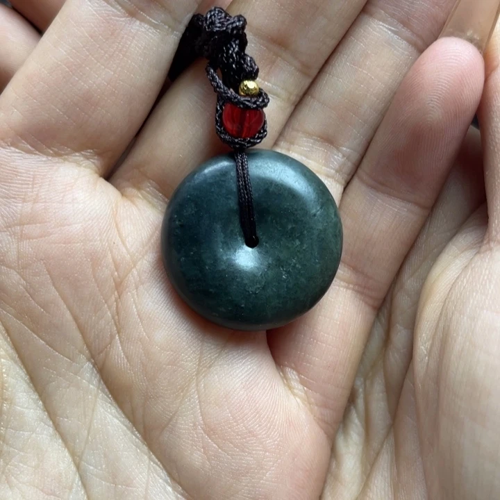 用***8和田玉未镶嵌颈饰