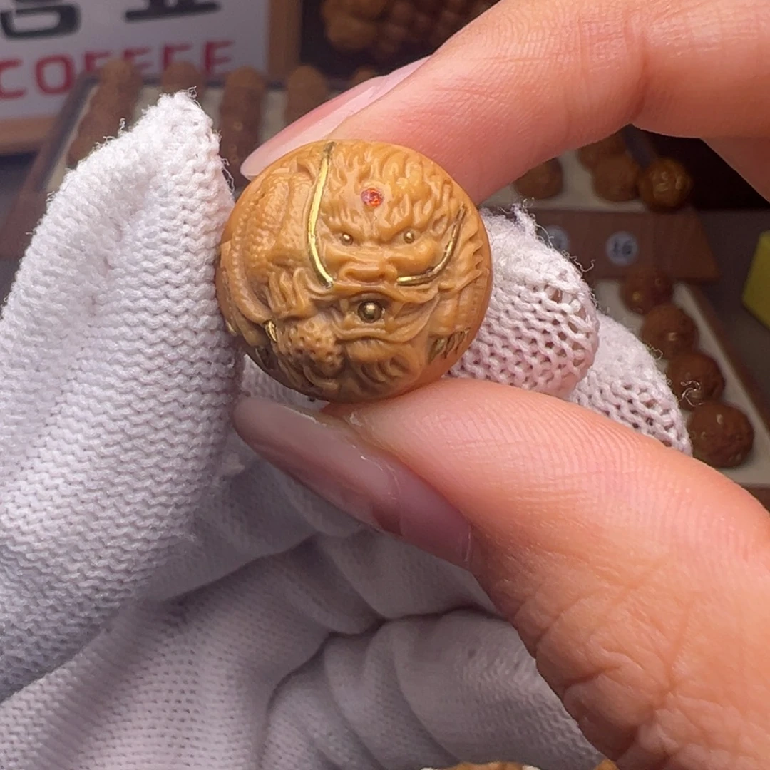 把件猴头核桃镶嵌款龙珠全品有正常封口线