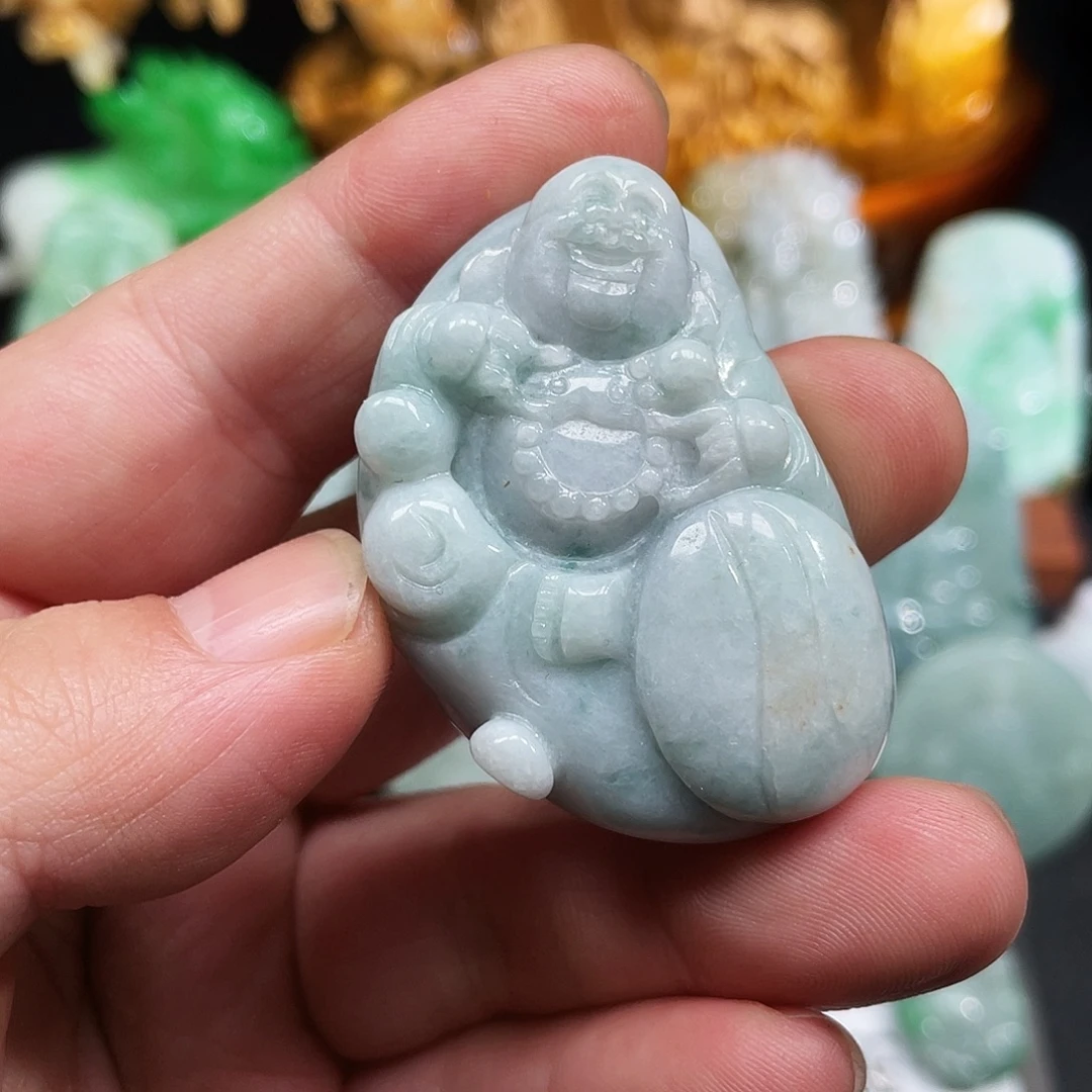 翡翠未镶嵌颈饰布袋佛