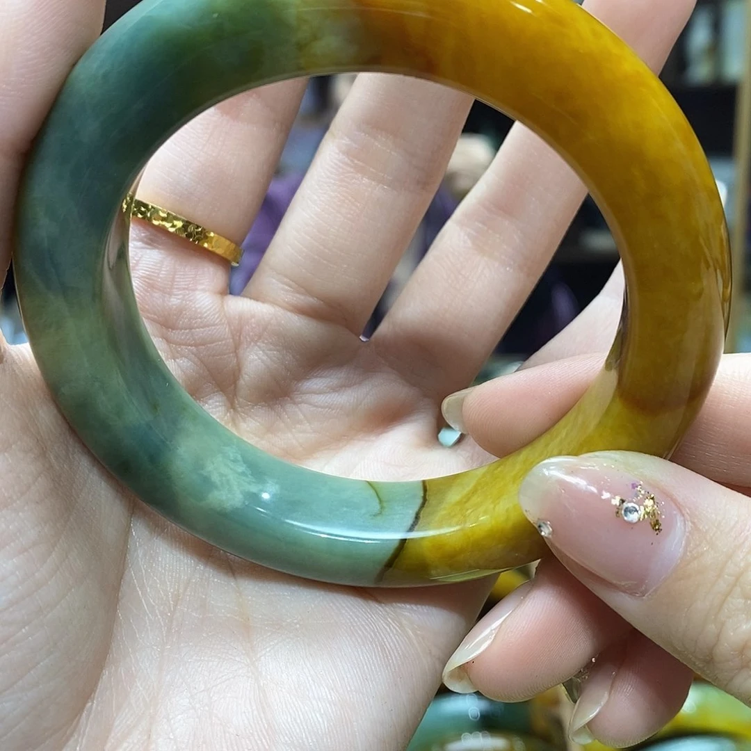蛇纹石玉手镯未镶嵌梦**神