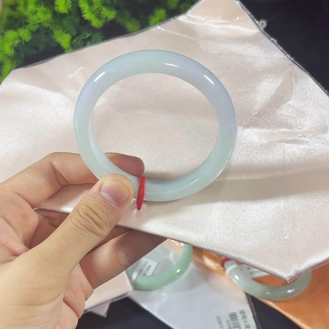 未镶嵌手镯翡翠天然翡翠手镯