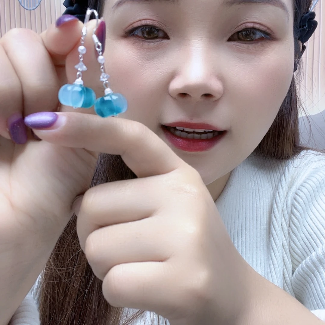 翡翠未镶嵌颈饰耳坠
