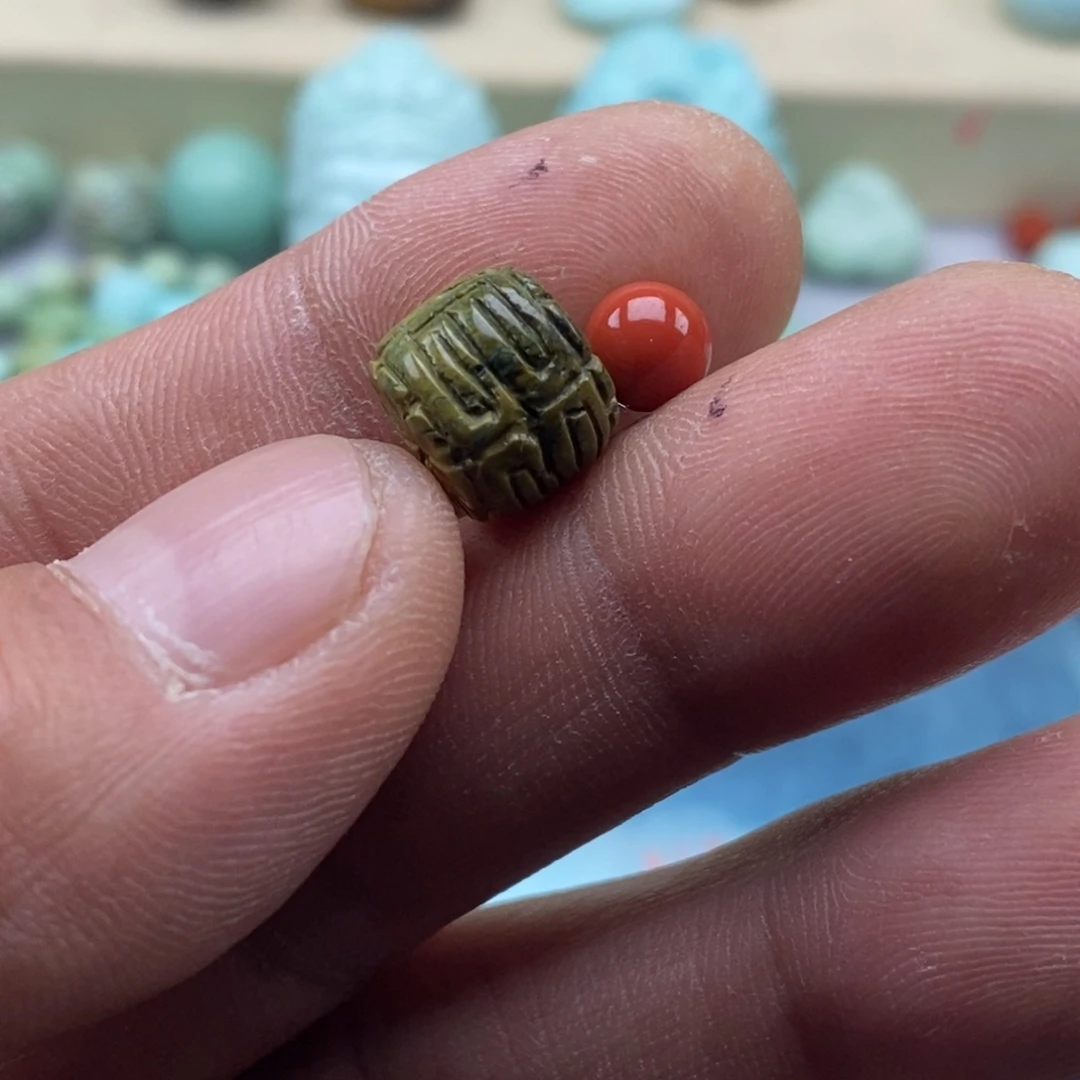 甘***南红玛瑙未镶嵌珠宝半成品