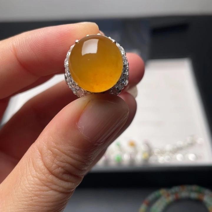 定制翡翠未镶嵌冰黄大蛋面