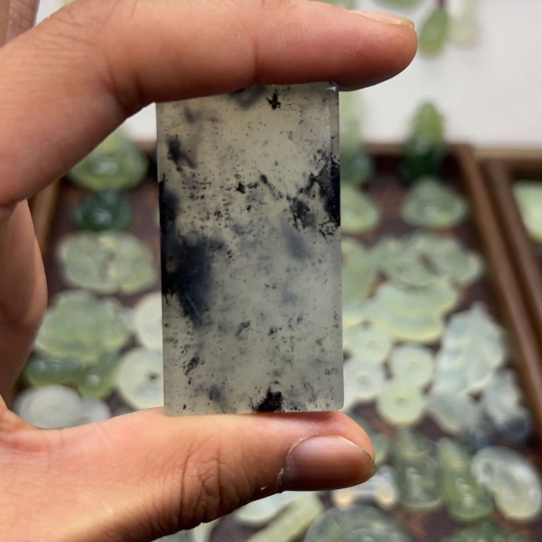 蛇纹石玉合金颈饰