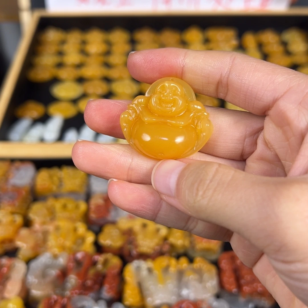 只买单纯的吊坠，没带链子，属的性质。佛功吊坠