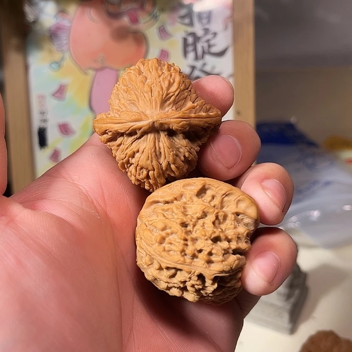 紫***子文玩核桃吊坠南疆
