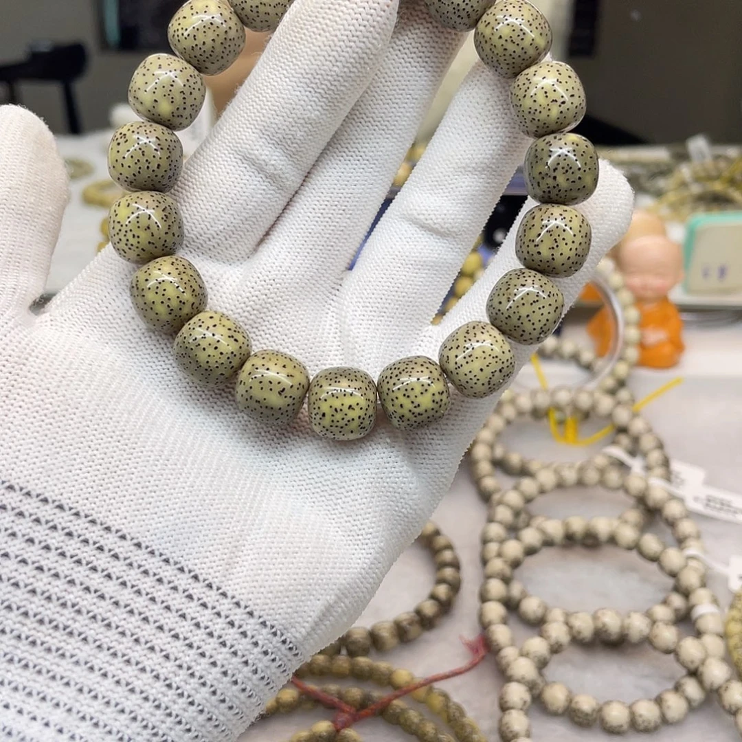 吊坠星月菩提13/12石玉同枝侧留白均匀牛毛星