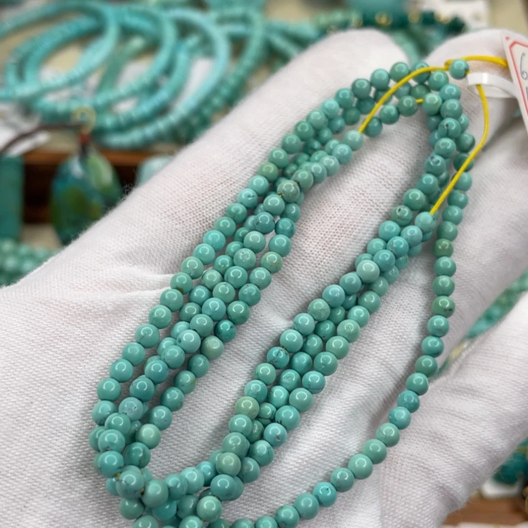 绿松石未镶嵌颈饰