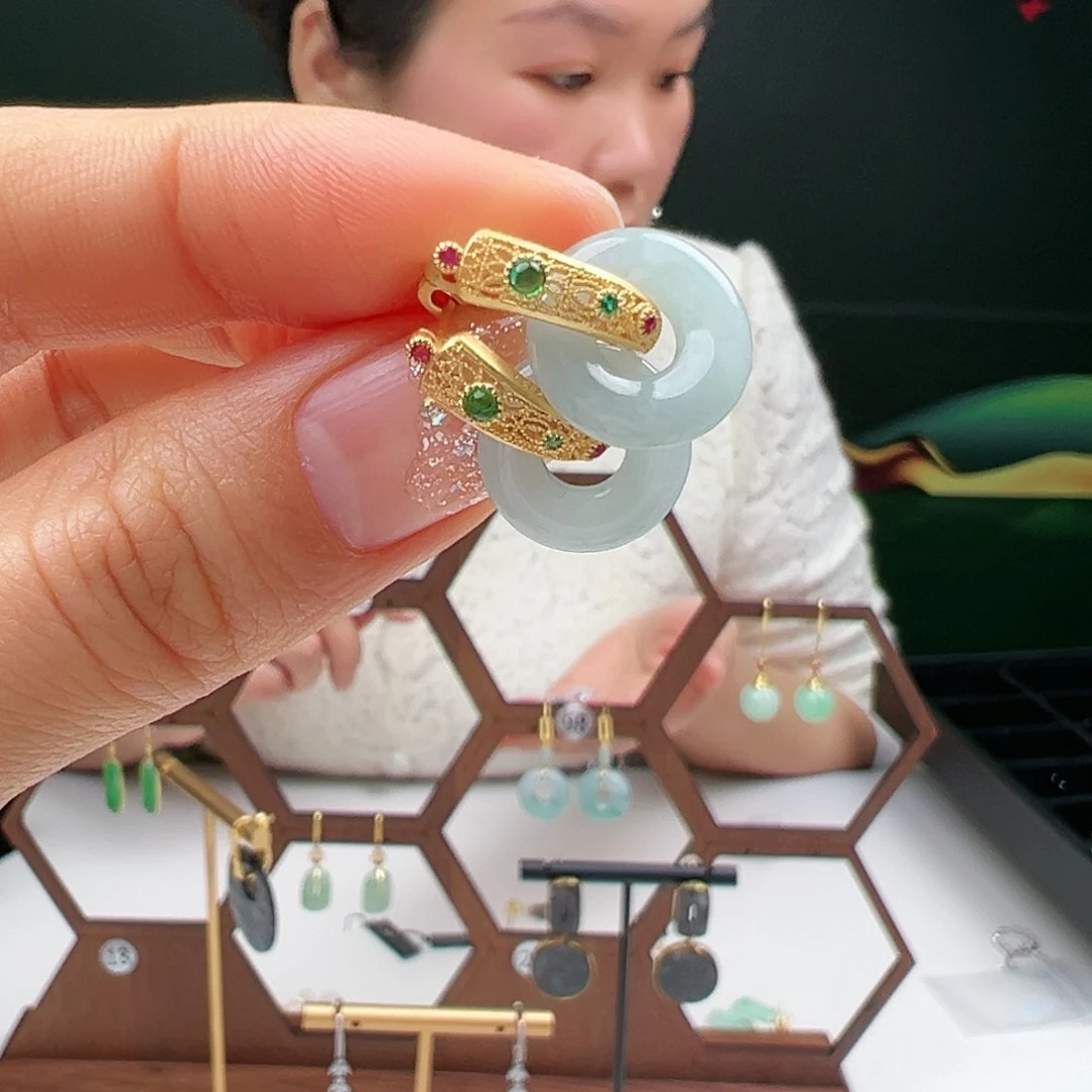 翡翠耳饰银S925镶嵌天然翡翠耳饰银s925镶嵌