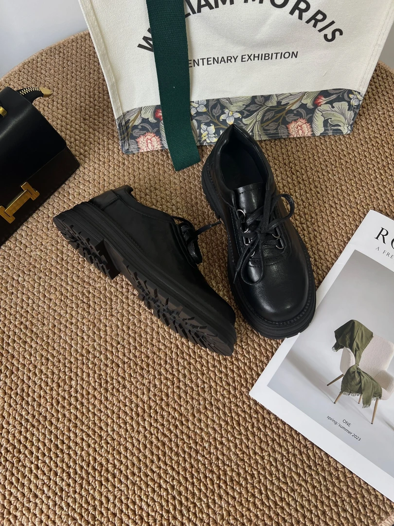 2025法式厚底小皮鞋春秋新款系带透气软底乐福鞋英伦风黑色鞋子