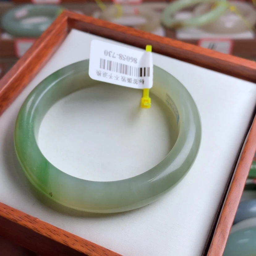 【闪购商品】和田玉手镯未镶嵌