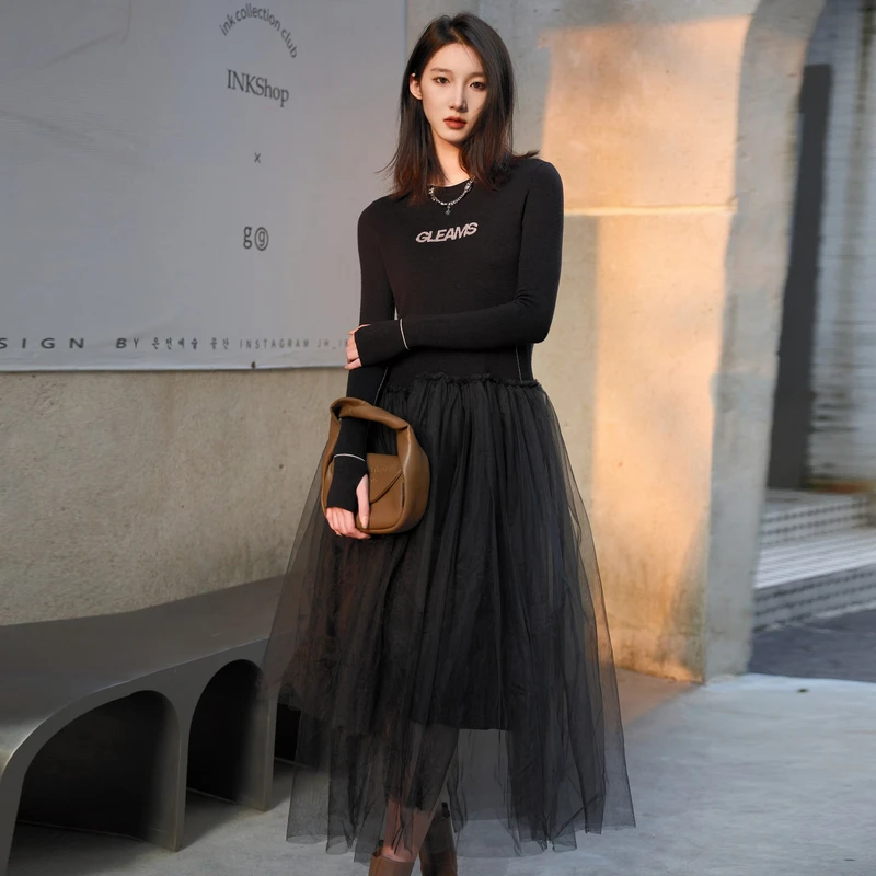 U/TI 摆拼纱连衣裙冬款气质风羊毛优雅气质风显瘦百搭黑色裙子