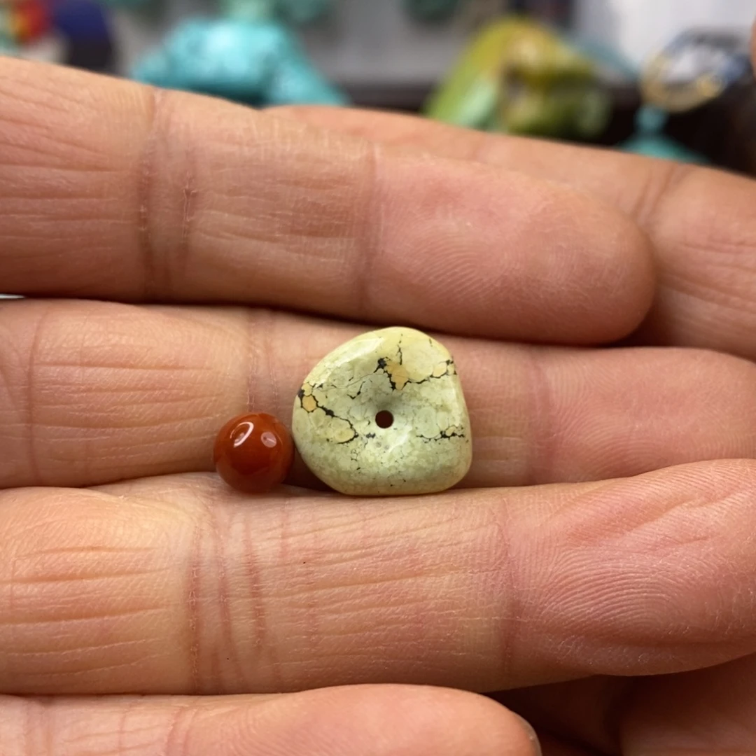 南红玛瑙未镶嵌珠宝半成品