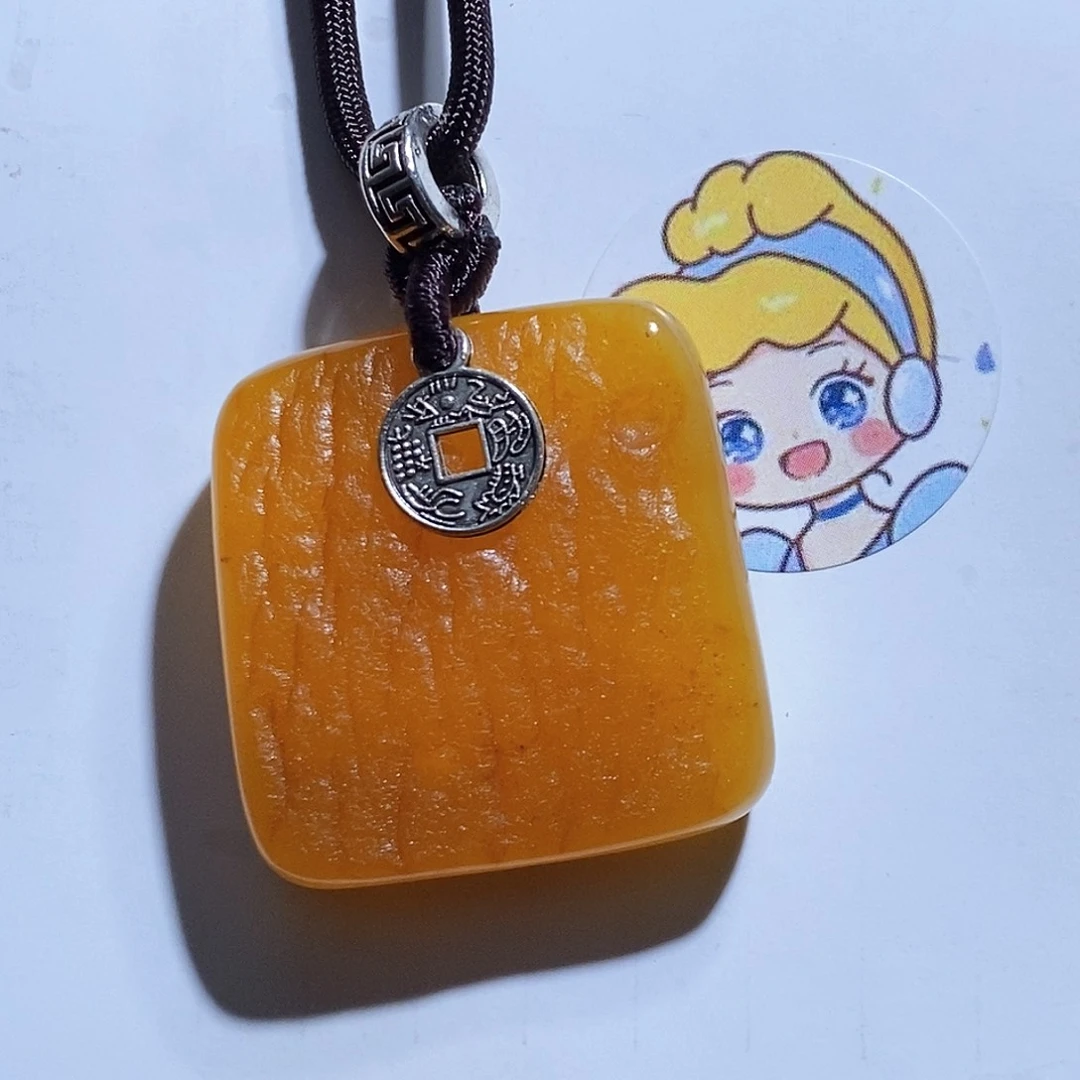未镶嵌琥珀珠宝奇石