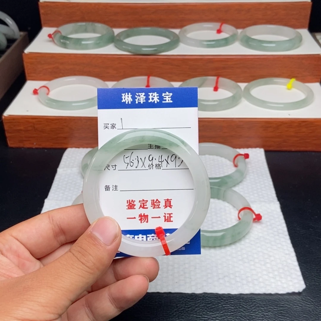 小***～石英质玉手镯未镶嵌1