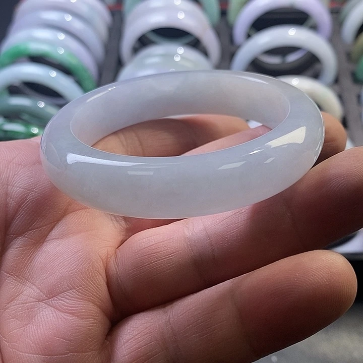 翡翠未镶嵌手镯13、正