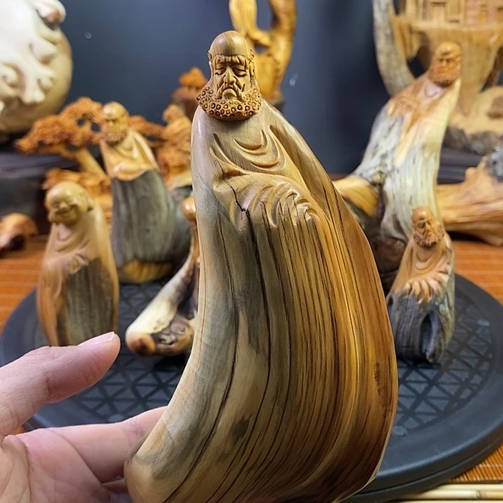 柏木（崖柏）达摩摆件