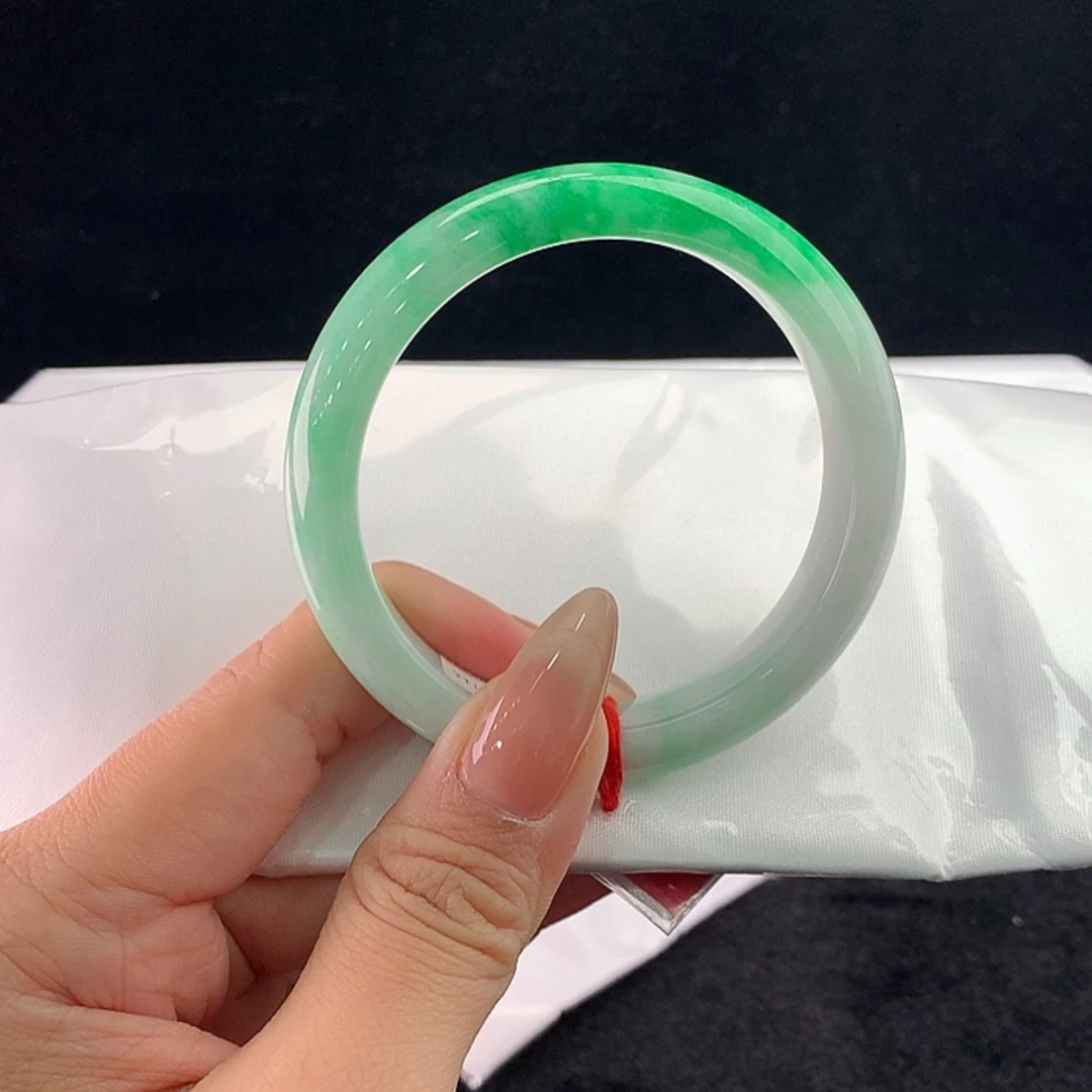 【闪购商品】未镶嵌手镯翡翠正55