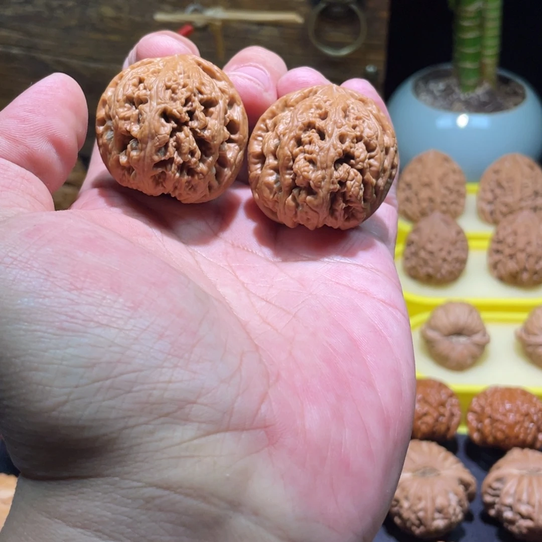 文玩核桃把件38全品满肉八筋粗棱