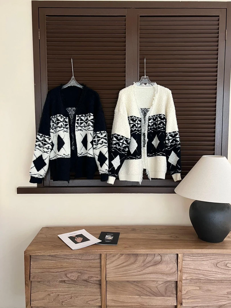 98087 民族慵懒风外套秋冬新款菱形格宽松长袖流苏开衫外穿毛衣