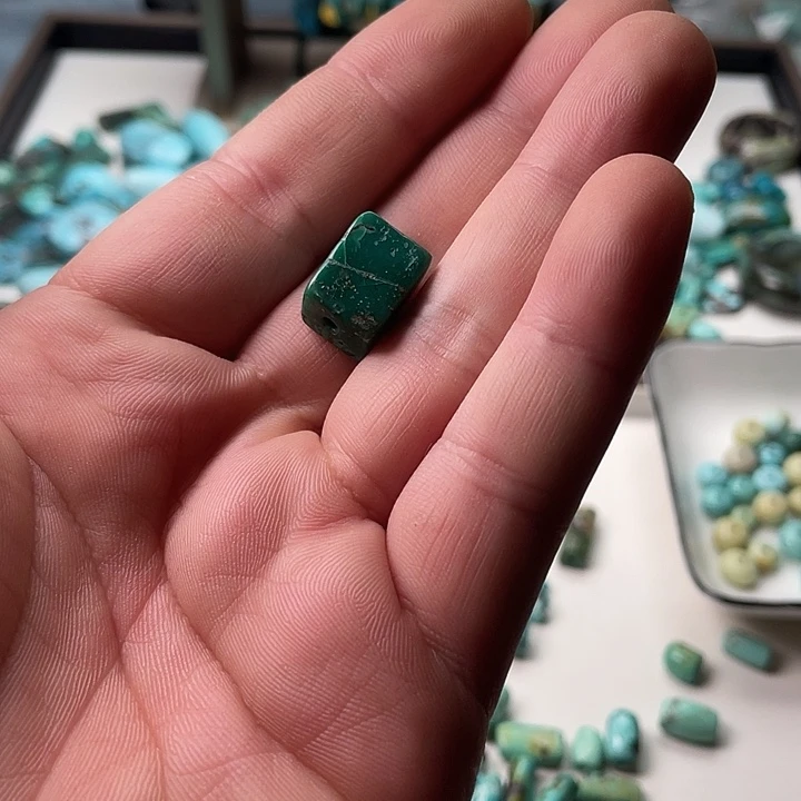 绿松石未镶嵌吊坠