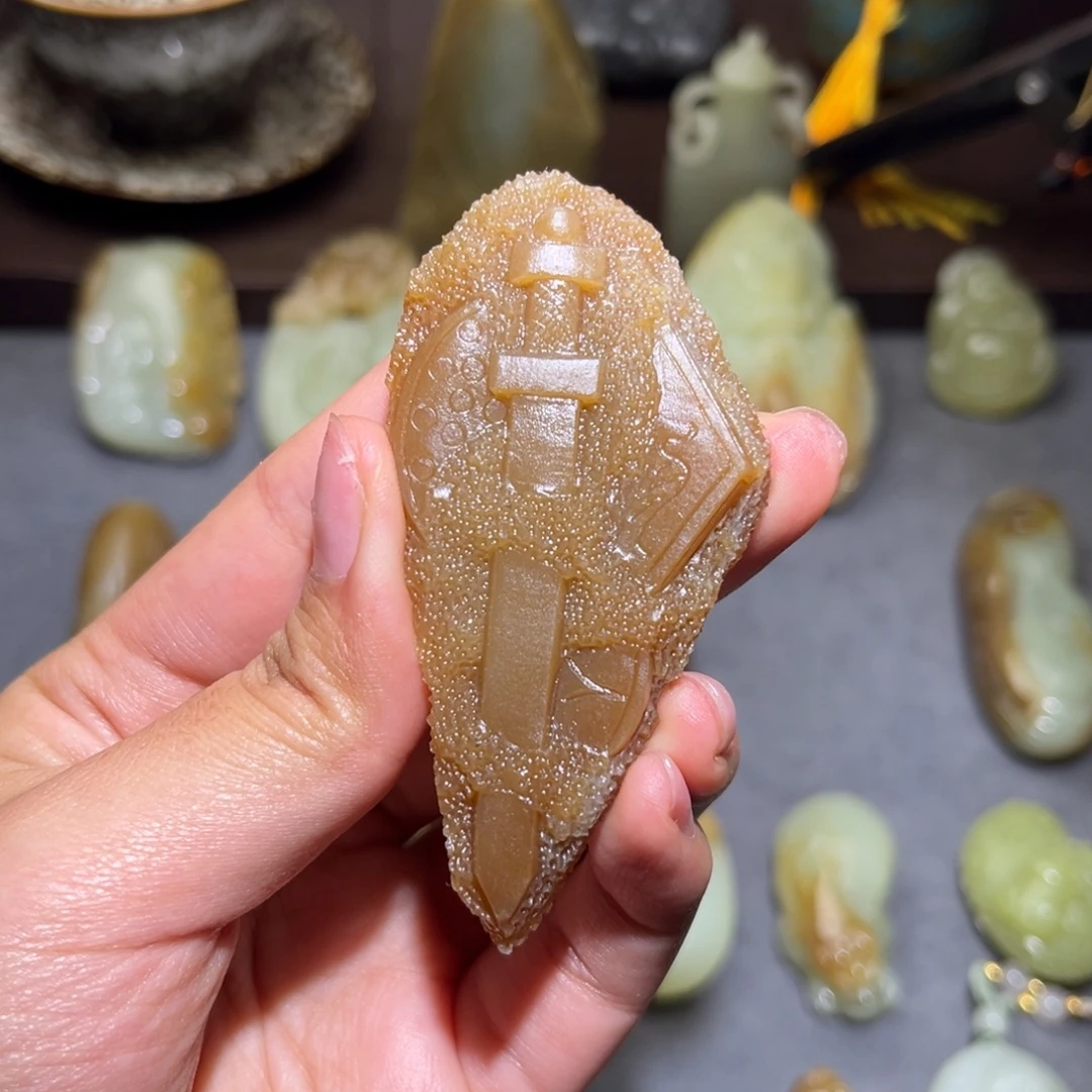 和田玉（糖玉）未镶嵌挂件