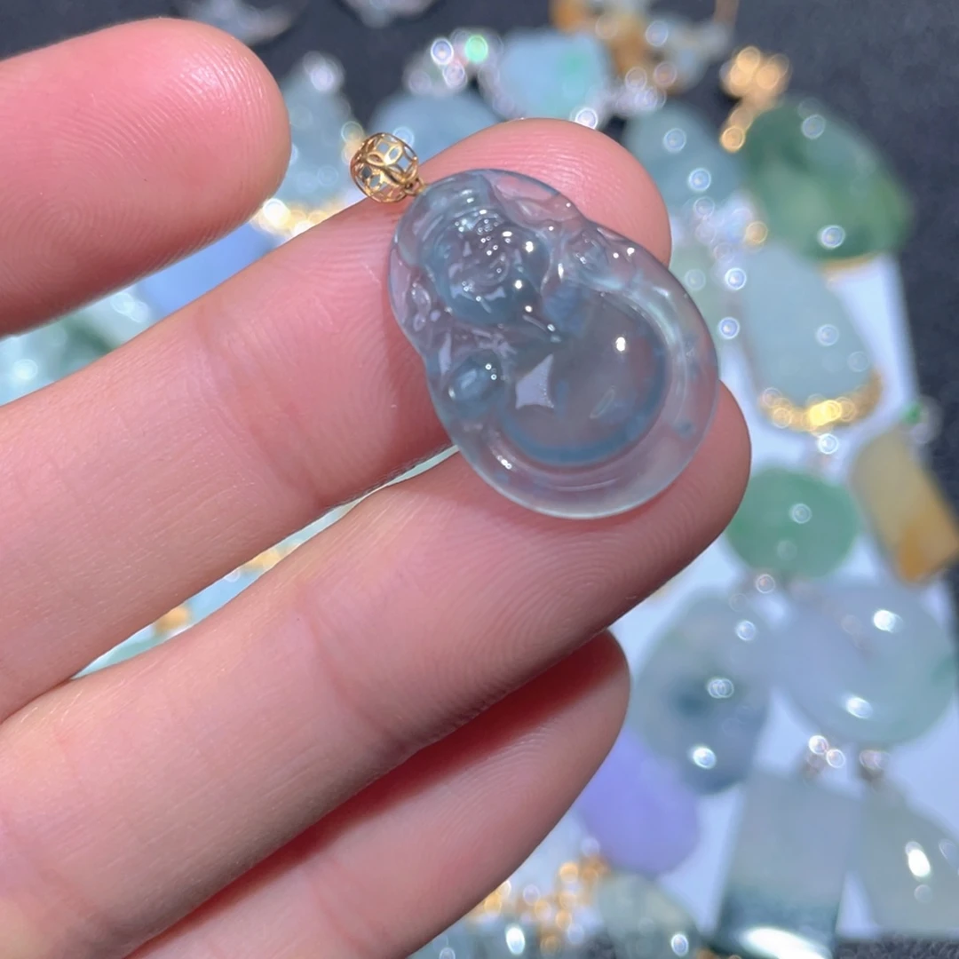 翡翠颈饰18K金镶嵌翡翠