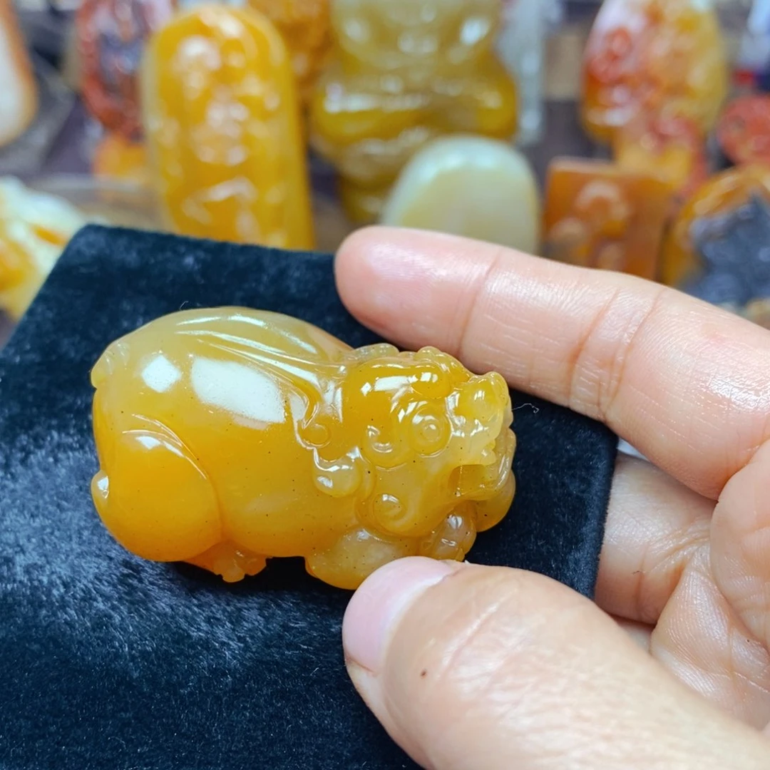 石英质玉（黄龙玉）未镶嵌吊坠(不含链)