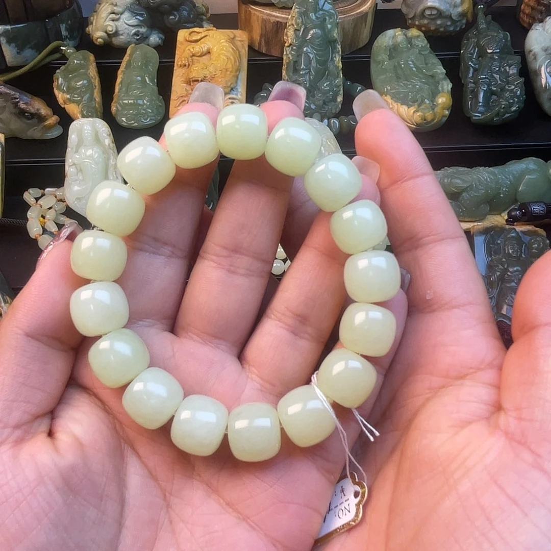 镜***像岫岩老玉（透闪石质玉）未镶嵌手链