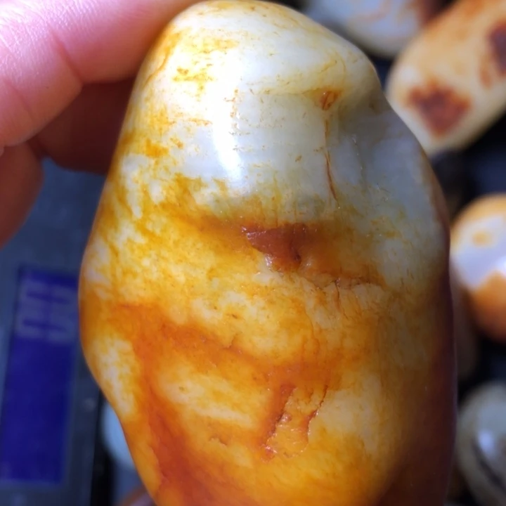 和田玉未镶嵌珠宝奇石