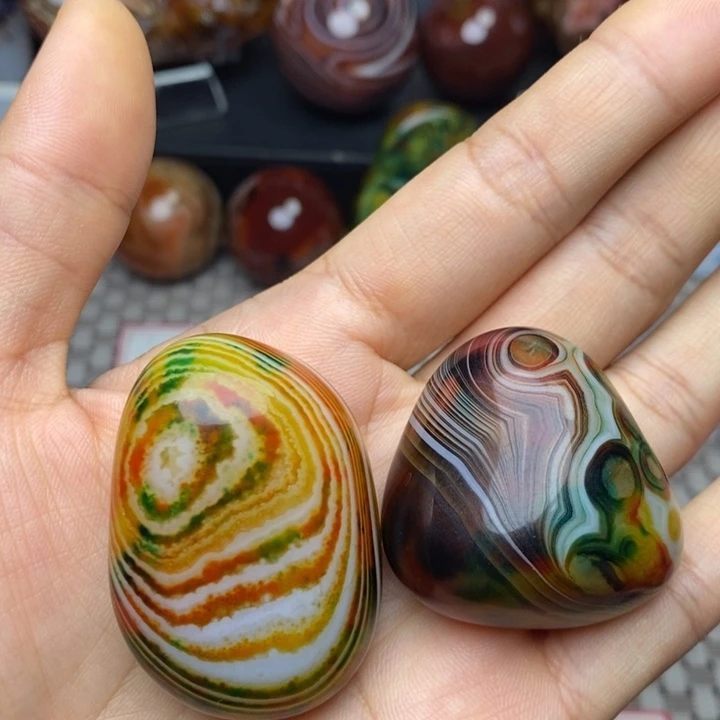 奕***凡未镶嵌原石玛瑙/玉髓