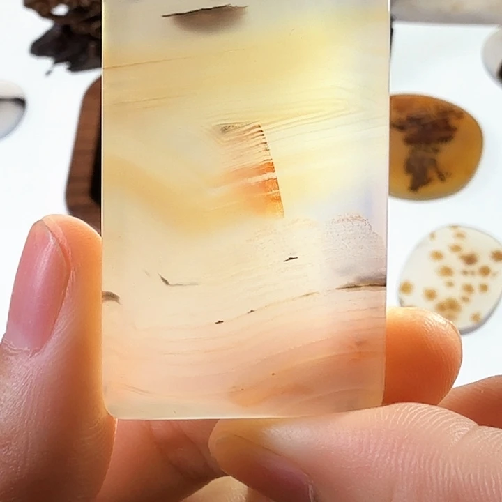 玛瑙/玉髓未镶嵌珠宝半成品