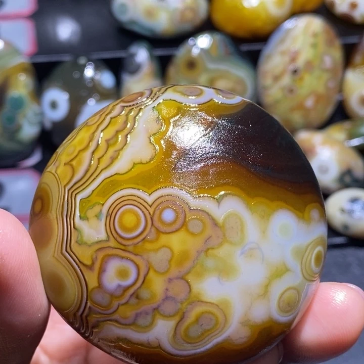 玛瑙/玉髓未镶嵌珠宝半成品17