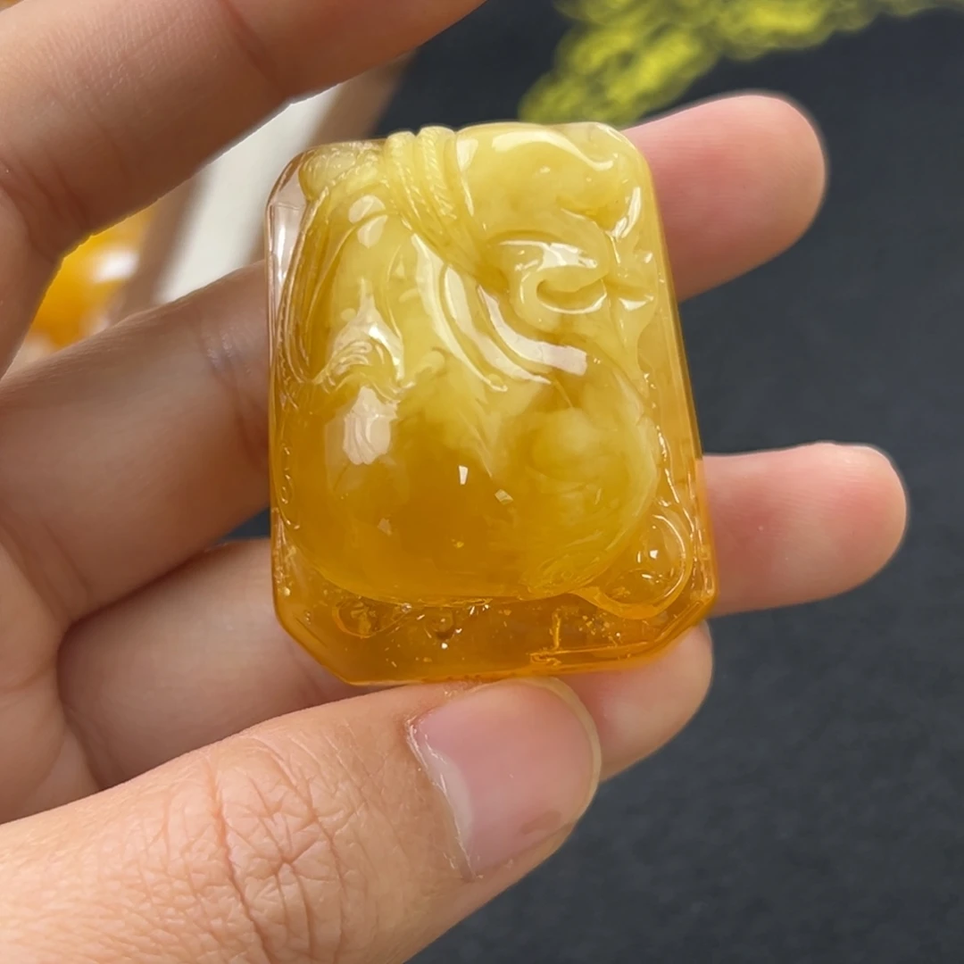 琥珀未镶嵌珠宝奇石