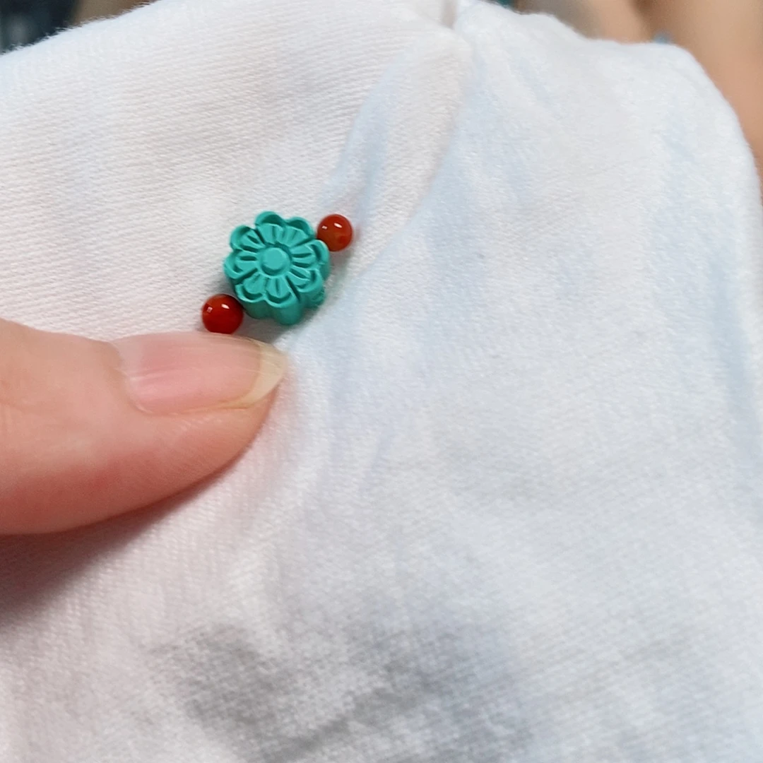 南红玛瑙未镶嵌珠宝奇石