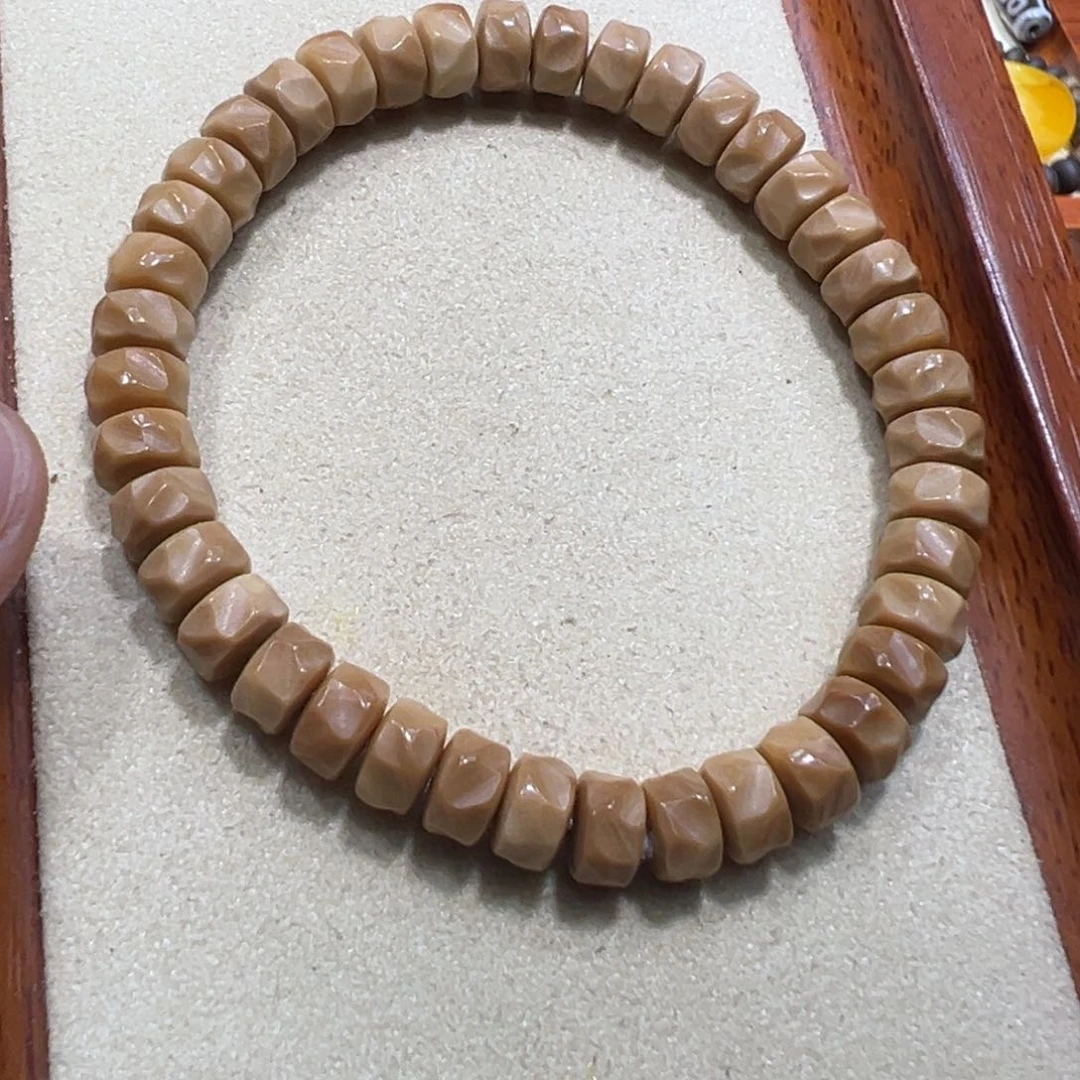 猴头核桃吊坠尺寸6.7