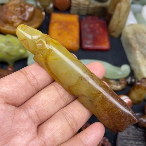 蛇纹石玉未镶嵌颈饰38