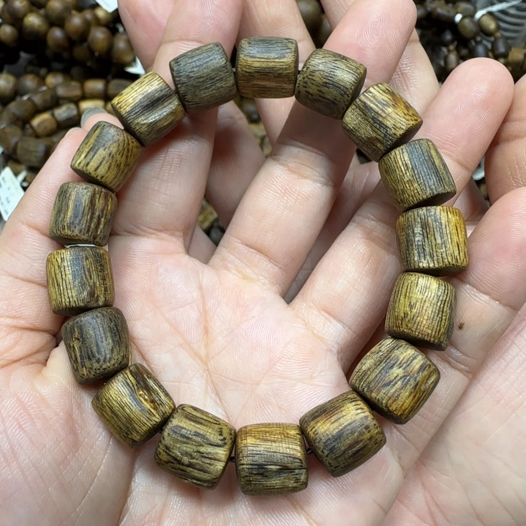 手串沉香乌身多样性发货一条卡11-15克