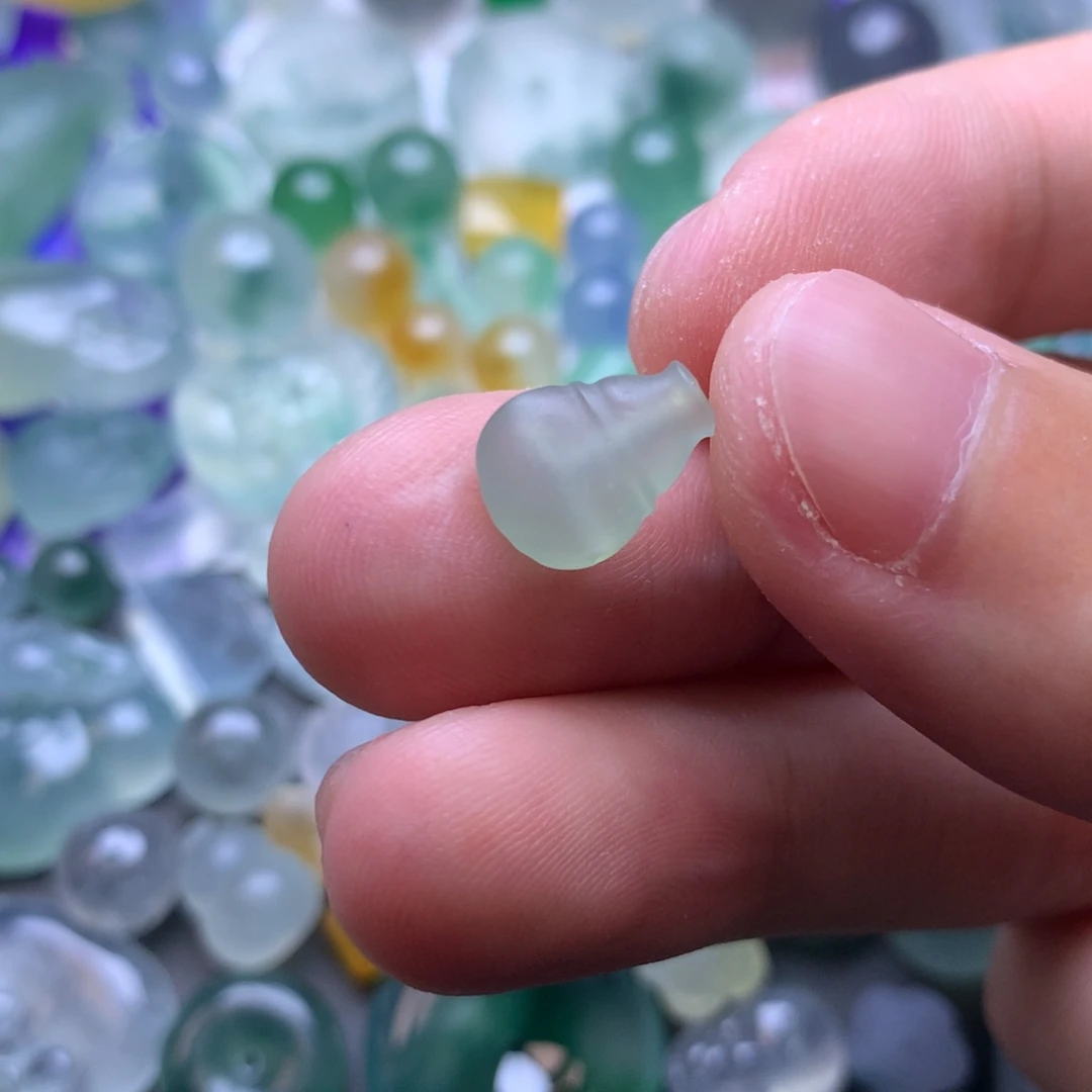 定制翡翠未镶嵌挂件