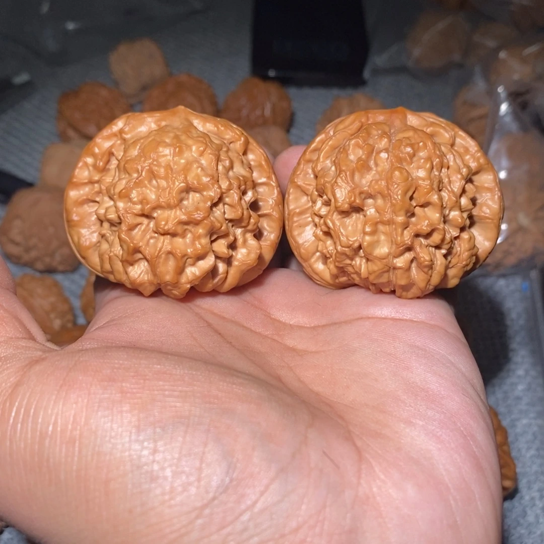 吊坠桃核50尺龙鼎
