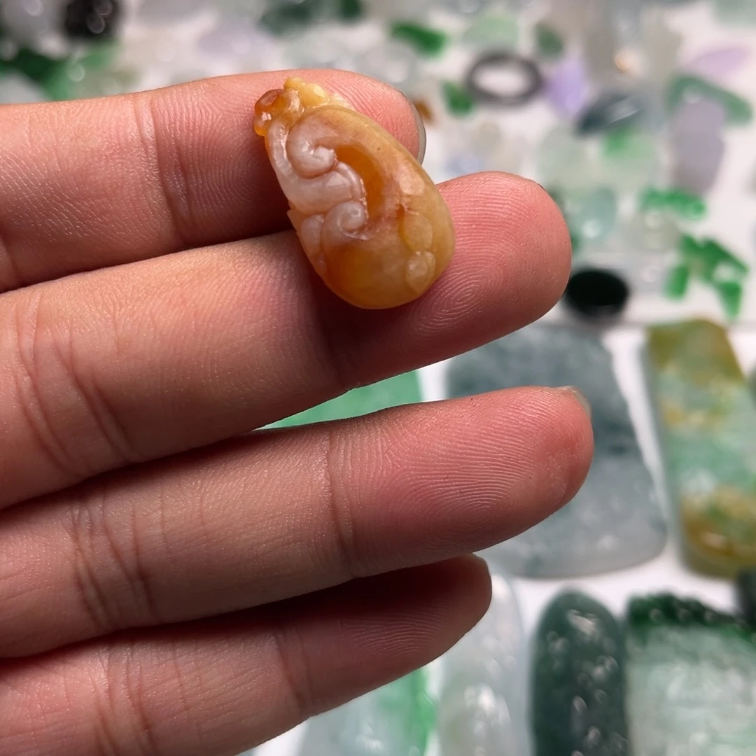 定制翡翠未镶嵌天然翡翠