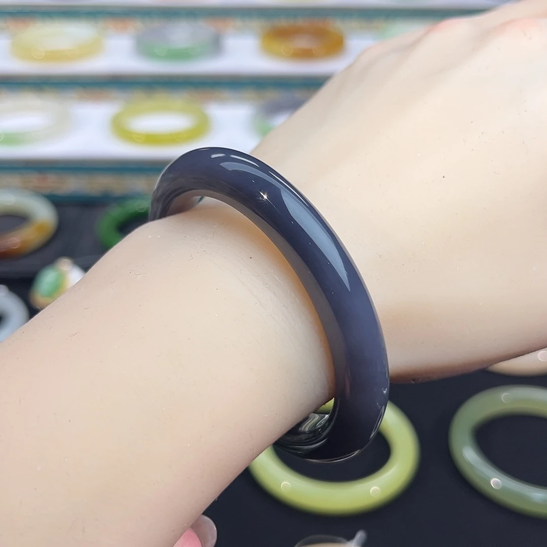 未镶嵌手镯和田玉-帝王紫手镯～葡萄紫