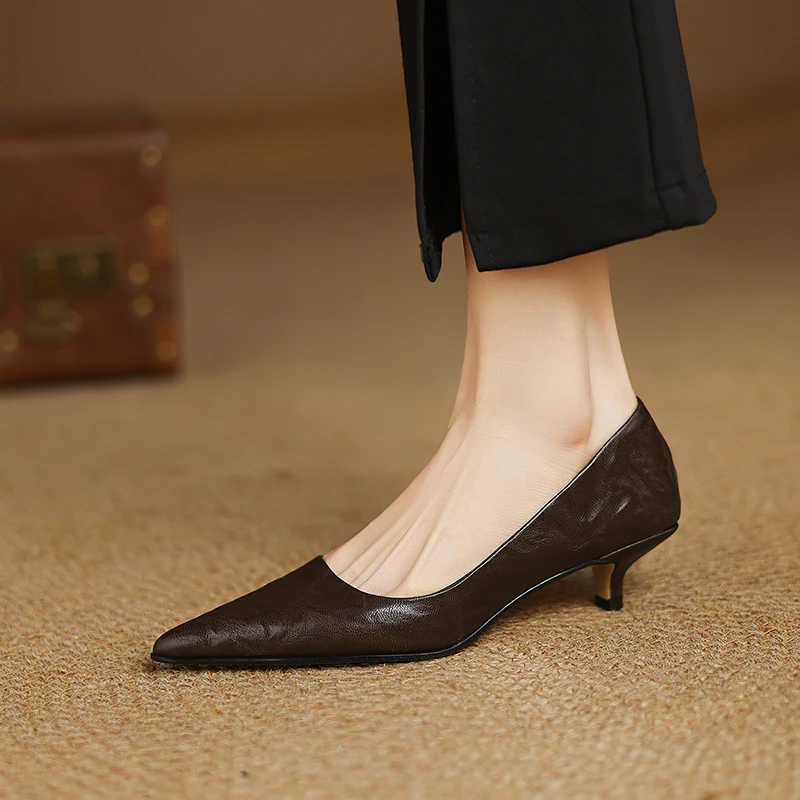 超显瘦~头层羊皮3公分小猫跟单鞋女真皮高跟鞋尖头细跟低跟工作鞋