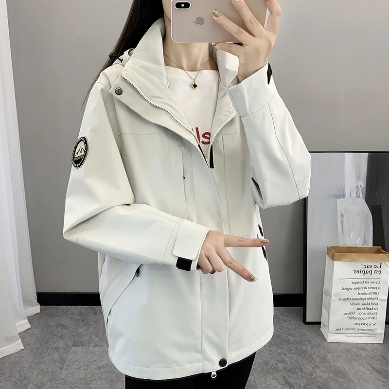 2025新款风衣春秋款妈妈上衣宽松情侣薄款时尚户外防风防水外套女