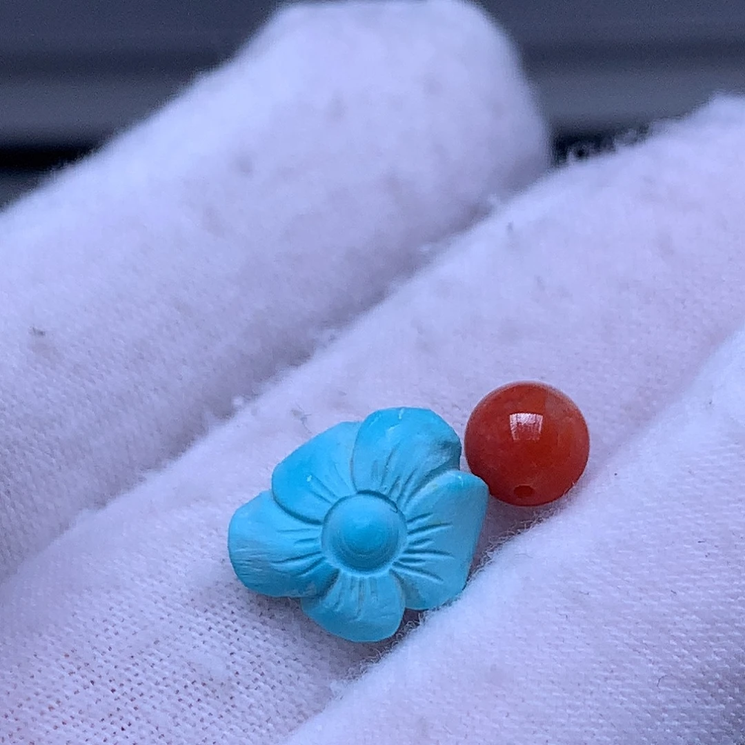 ****南红玛瑙未镶嵌珠宝奇石