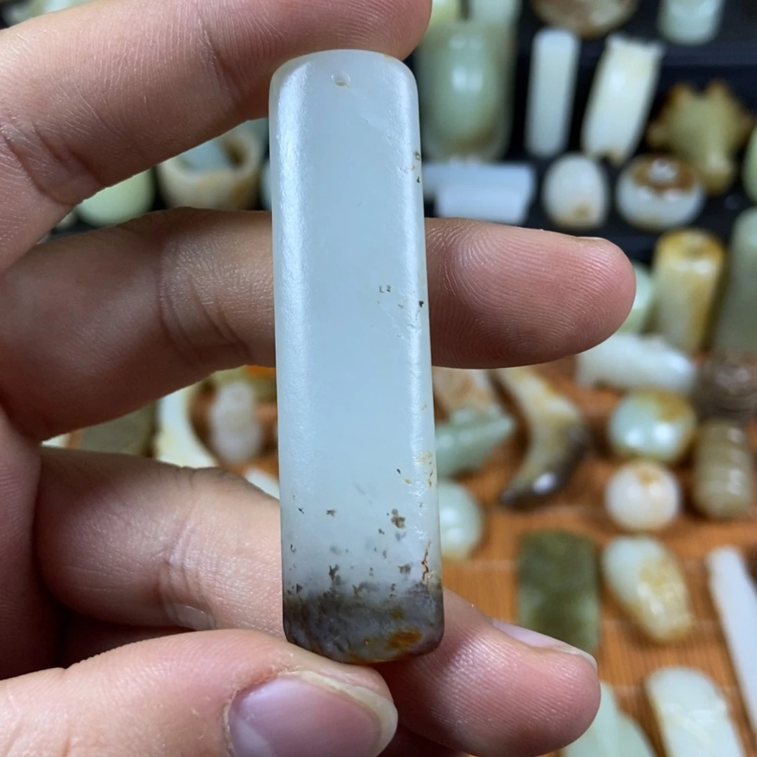 颈饰未镶嵌和田玉天*