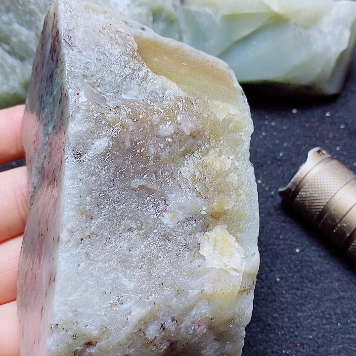 未镶嵌和田玉（糖玉）珠宝半成品