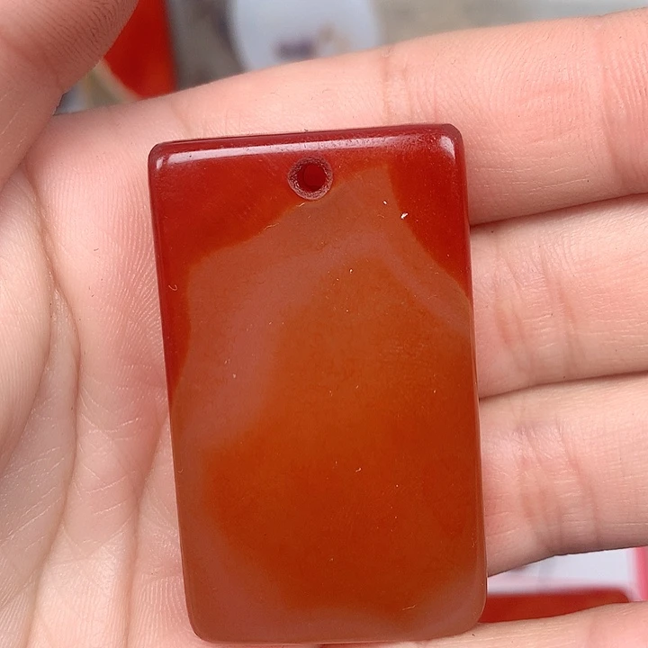 宝***亲玛瑙/玉髓颈饰未镶嵌